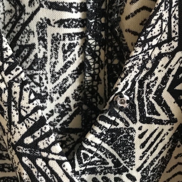 Patterned Romper - Picture 4 of 4